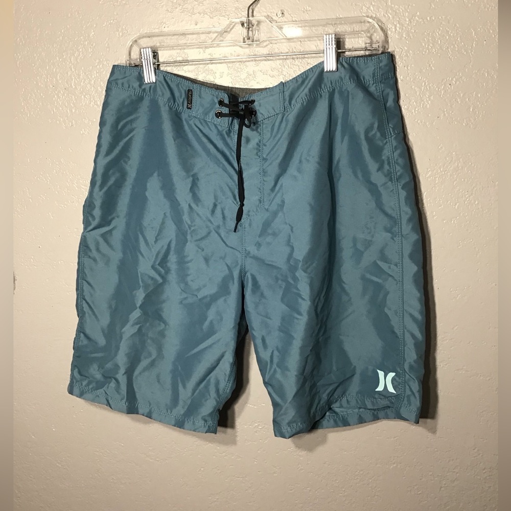 HURLEY BOARD SHORT SWIM GREEN DRAWSTRING BACK POCKEST SIZE 32.